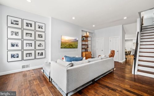 864 20th St, Philadelphia PA  19130-2025 exterior