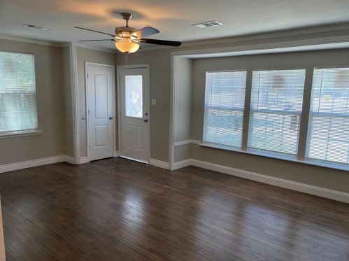 330 Morgan St, Denison TX  75020-4650 exterior