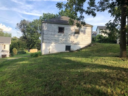 113 Main St, Manor PA 15665-9755 exterior