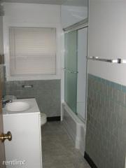 2740 Packard St, Ann Arbor MI  48108-3265 exterior