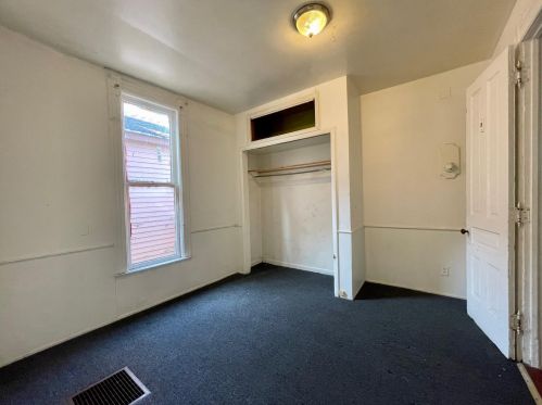 460 Clay Ave, Meskegon MI 49440-1002 exterior