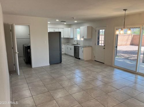 12611 25th Ave, Phoenix AZ  85029-2533 exterior