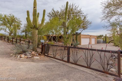 4578 Camino De La Codorniz, Tucson, AZ 85745-9592