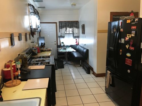 7826 Indiana Ave, Chicago IL 60619-2332 exterior