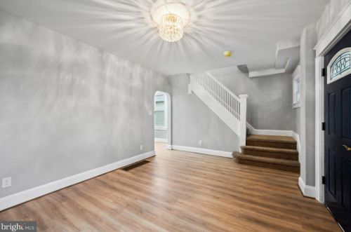 16 Roland Rd, Chester PA 19015-3327 exterior