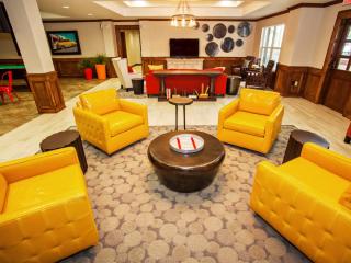 625 Stassney Ln, Austin TX  78745-3148 exterior