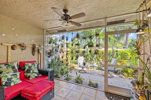 8530 Logia Cir, Boynton Beach FL 33472-7111 exterior