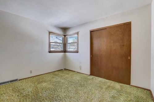 9728 Langlade St, Milwaukee WI 11032-1321 exterior