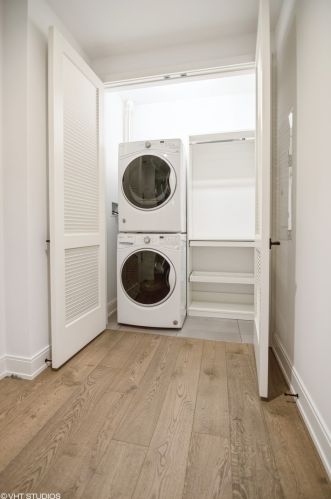 111 Peoria St, Chicago IL  60607 exterior