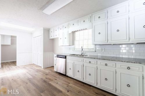 2524 Midvale Ct, Tucker GA  30084-3348 exterior