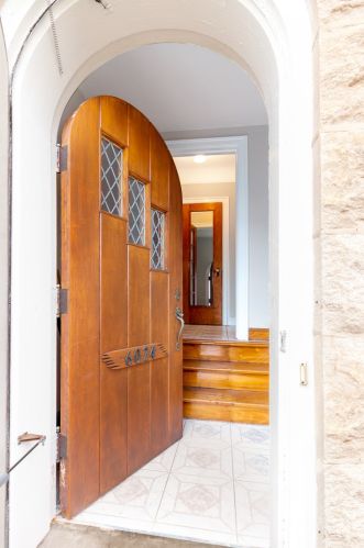 6024 Eddy St, Chicago, IL 60634-4211