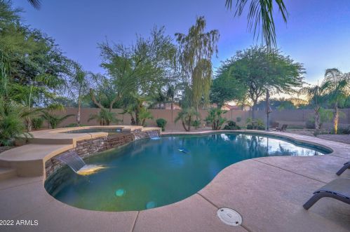 715 County Down Dr, Chandler AZ 85249-7331 exterior