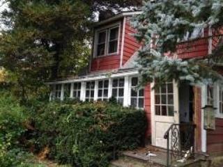 112 Shunpike Rd, Madison, NJ 07940-2738