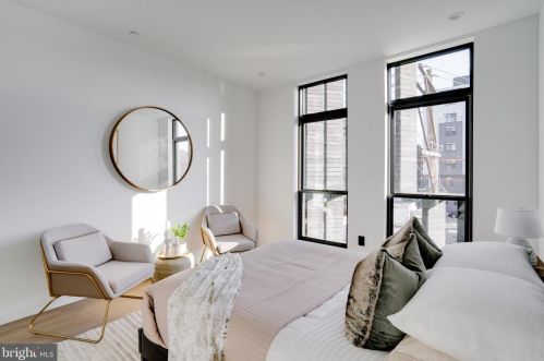 1355 Kater St, Philadelphia PA 19147-1817 exterior