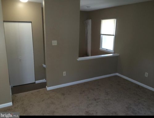 806 Oak Ln, Manor PA 19036-1032 exterior