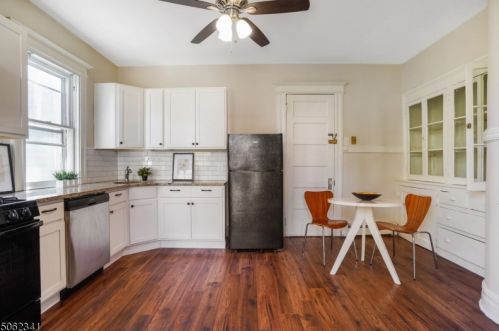 30 Cloverhill Pl, Montclair NJ 07042-4818 exterior