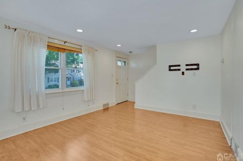 150 Newman St, Metuchen NJ exterior