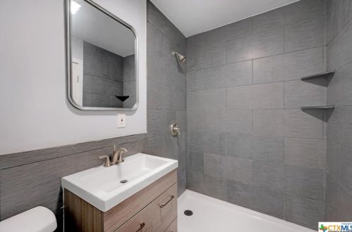 1002 Cerro Alto Dr, San Antonio TX 78213-1703 exterior