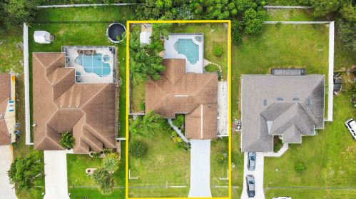 1826 Leafy Rd, Fort Pierce FL  34953-1392 exterior