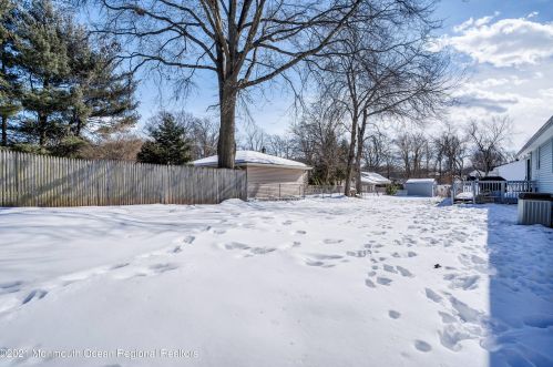 130 Floyd St, Edison NJ 08820-2101 exterior