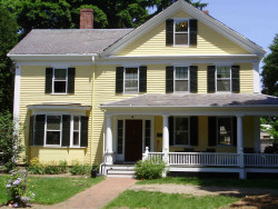 27 George St, Newton, MA 02458-2308