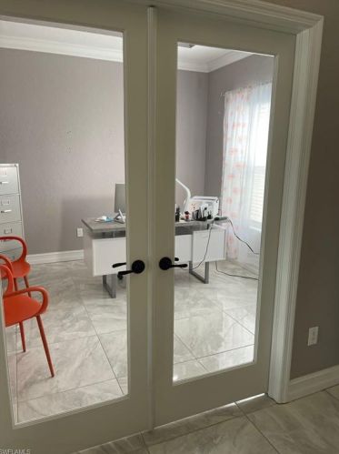 617 12 St, Naples FL 34120-6418 exterior