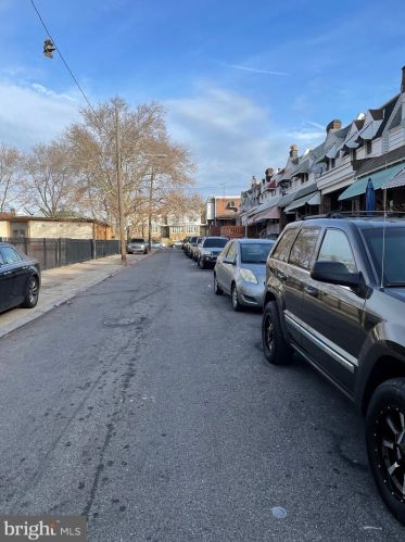 4029 Dungan St, Philadelphia PA 19124-5316 exterior