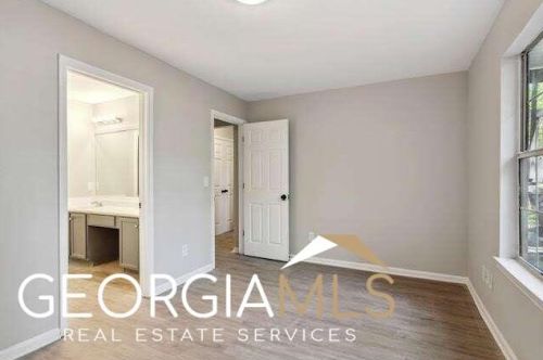 1386 Highgrove Way, Atlanta GA  30349-7510 exterior