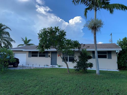 243 4th St, Boca Raton FL  33432-4033 exterior