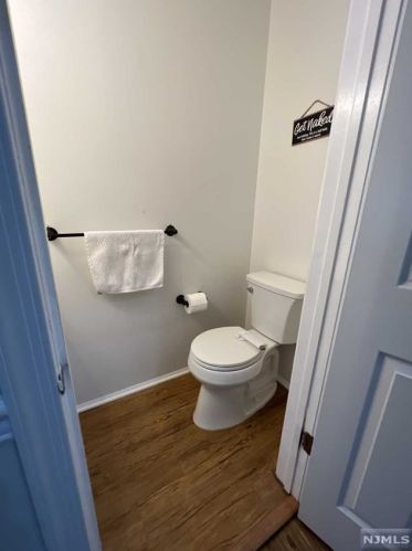 1249 Mulberry Dr, Mahwah NJ  07430-2352 exterior