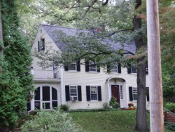 224 Quinobequin Rd, Newton, MA 02468-1817