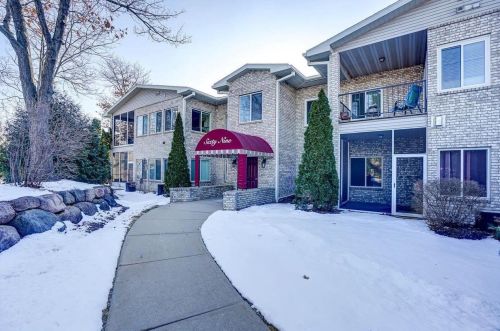 69 Cherokee Cir, Madison WI  53704-7816 exterior