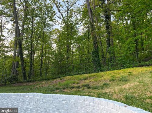 1228 Morningside Ln, Alexandria VA 22308-1042 exterior