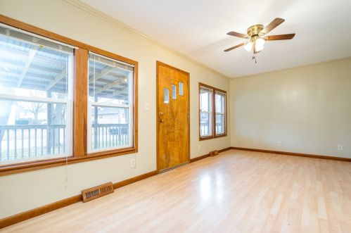 313 White Ave, Joliet IL 60433-2032 exterior