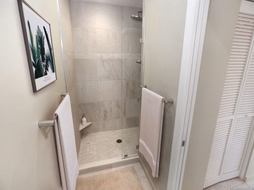 2344 Halekoa Dr, Honolulu HI 96821-1038 exterior