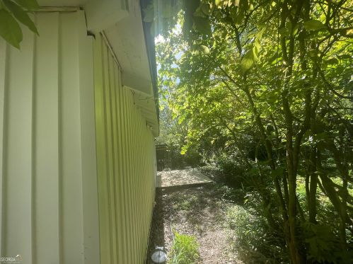 1750 Linwood Ave, Atlanta GA  30344-3159 exterior