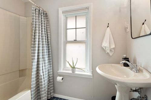 226 Columbia Dr, Pittsburgh PA  15236-4431 exterior