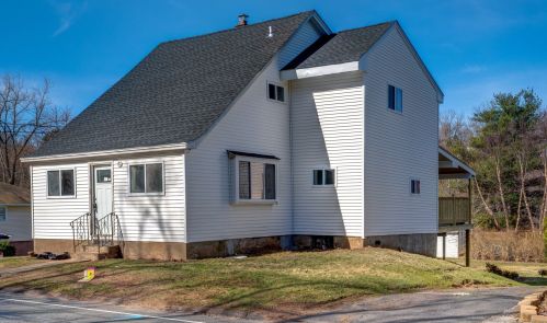 93 Swain Ave, Meriden, CT 06450-7217