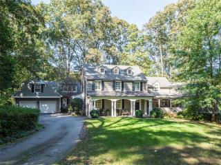 413 Mnr Rdg Dr, Atlanta GA  30305-3572 exterior