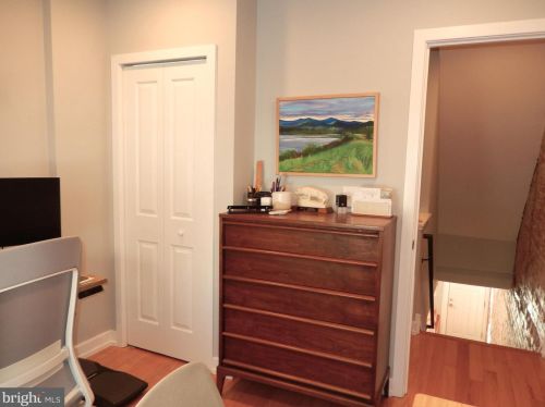 2423 Iseminger St, Philadelphia PA  19148-3517 exterior