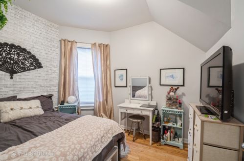 2340 Cullom Ave, Chicago IL 60634-1620 exterior