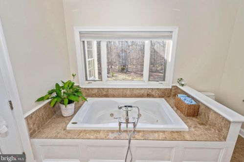 11340 Albermyrtle Rd, Rockville MD exterior