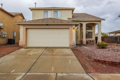 8811 Lions Spring Pl, Tucson, AZ 85747-5658