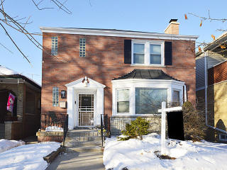 2840 Estes Ave, Chicago IL  60645-2904 exterior