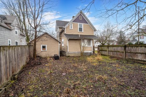 1203 Stockbridge Ave, Kalamazoo MI  49001-3901 exterior