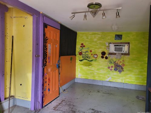 2401 Kula Kolea Dr, Honolulu HI 96819-2825 exterior