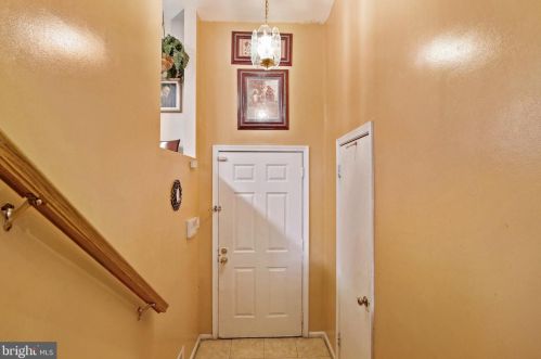 5 Pennydog Ct, Silver Spring, MD 20902-4167