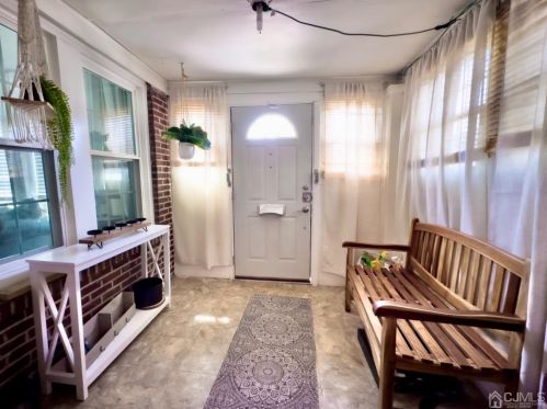 54 5th St, Perth Amboy NJ  08863-1642 exterior