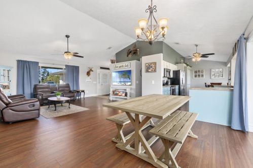 9600 Carlton, Fort Pierce FL 34987-3403 exterior