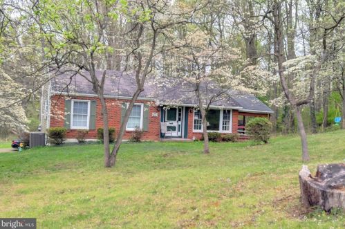 812 Mennonite Rd, Limerick PA 19468-3210 exterior